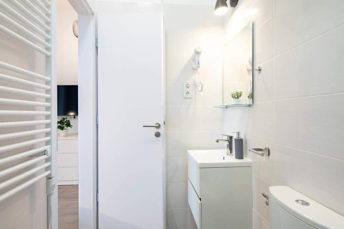 Extreme Central - Modern Mini Studio Budapest Exteriör bild